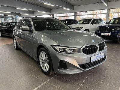 Gebraucht BMW 320 190 PS (139 kW) 2023 Skyscraper grau Kombi