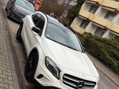 Gebraucht Mercedes GLA220 170 PS (125 kW) 2014 Weiß SUV