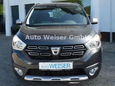 Używany Dacia Lodgy Stepway 205 KM (150 kW) 2018 Szary Minivan