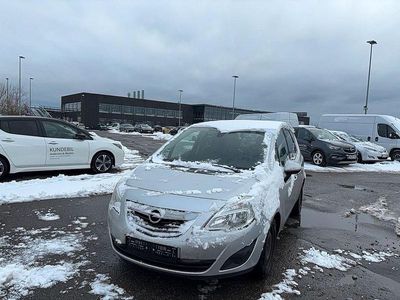 Gebraucht Opel Meriva Edition 95 PS (69 kW) 2013 Silber Van / Kleinbus