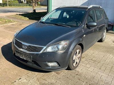Gebraucht Kia Ceed Sportswagon 90 PS (66 kW) 2011 Grau Kombi
