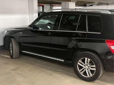 Second-hand Mercedes GLK250 204 CP (150 kW) 2012 Negru SUV