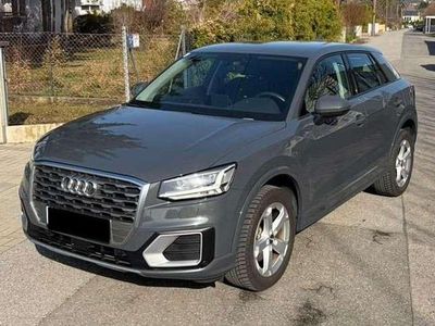 Gebraucht Audi Q2 116 PS (85 kW) 2018 Grau SUV