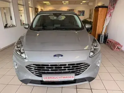 Gebraucht Ford Kuga Titanium 120 PS (88 kW) 2023 Silber SUV