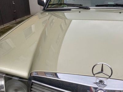 gebraucht Mercedes 200 W123