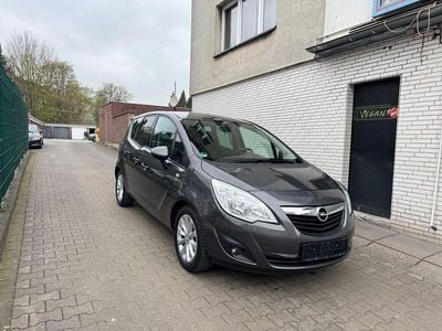 Gebraucht Opel Meriva 101 PS (74 kW) 2012 Grau Van / Kleinbus
