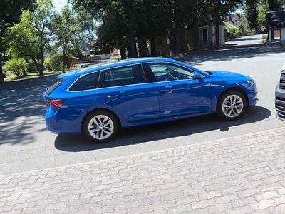 Gebraucht Skoda Octavia Style 150 PS (110 kW) 2022 Blau Kombi