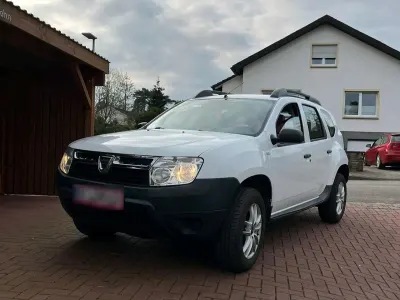 Gebraucht Dacia Duster 106 PS (77 kW) 2011 Weiß SUV