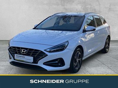 Gebraucht Hyundai i30 Trend 120 PS (88 kW) 2023 Atlas white Kombi