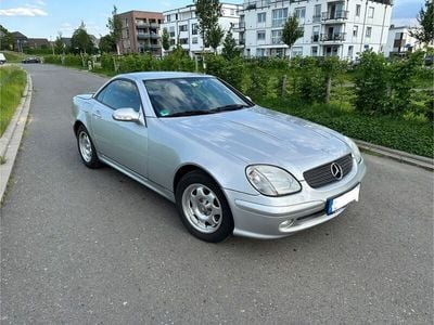 Gebraucht Mercedes SLK200 163 PS (119 kW) 2001 Silber Cabrio