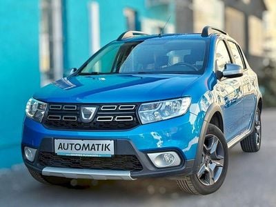 Blau Gebraucht 2017 Dacia Sandero Celebration Kleinwagen | 10.800 € (Fairer Preis)
