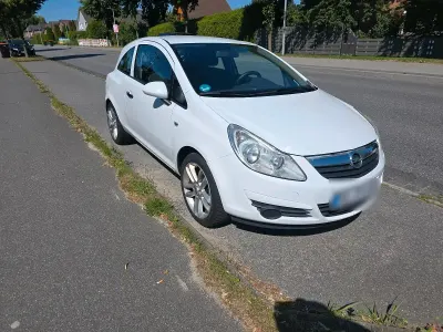 Gebraucht Opel Corsa 70 PS (51 kW) 2010 Weiß Kleinwagen