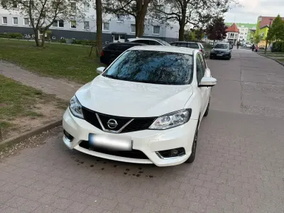 Gebraucht Nissan Pulsar 115 PS (84 kW) 2018 Weiß Kleinwagen