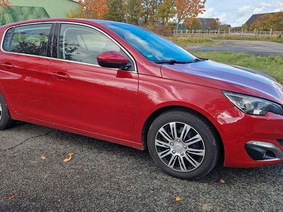 Occasion Peugeot 308 Allure 125 PK (91 kW) 2014 Rood Sedan