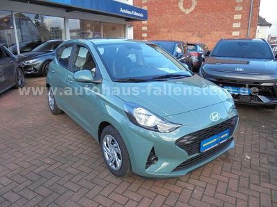 Neu Hyundai i10 Comfort 63 PS (46 kW) 2026 Grün Kleinwagen