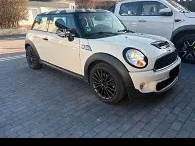 Używany Mini Cooper S 184 KM (135 kW) 2010 Beżowy Hatchback