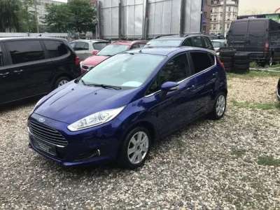 Gebraucht Ford Fiesta Titanium 101 PS (74 kW) 2014 Blau Kleinwagen