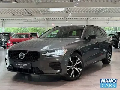 Gebraucht Volvo V60 Plus 197 PS (144 kW) 2025 Grün Kombi