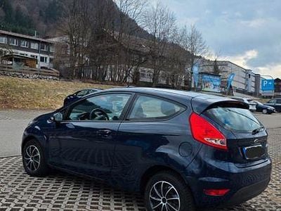 Gebraucht Ford Fiesta Trend 60 PS (44 kW) 2011 Blau Kleinwagen