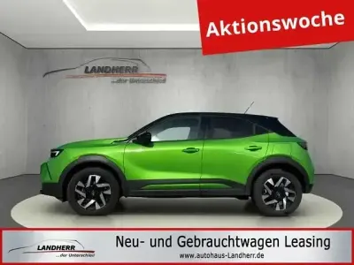 Gebraucht Opel Mokka 136 PS (100 kW) 2024 Matcha grün (metallic) SUV