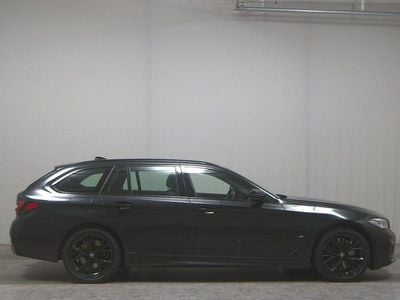 Gebraucht BMW 530 M Sport 286 PS (210 kW) 2021 Schwarz Kombi