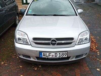 Silber Gebraucht 2003 Opel Vectra Limousine | 5.000 €
