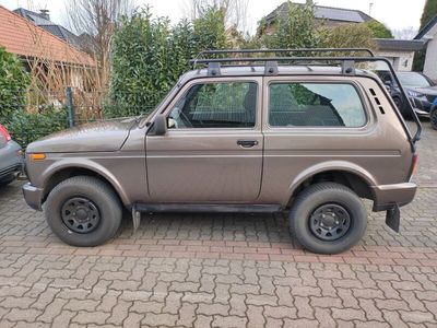 gebraucht Lada Urban 4x4 Plus