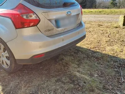 Brugt Ford Focus Titanium 105 HK (77 kW) 2011 Sølv Sedan