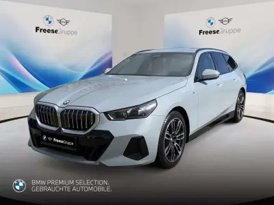 Gebraucht BMW 520 M Sport 197 PS (144 kW) 2025 Grau Kombi