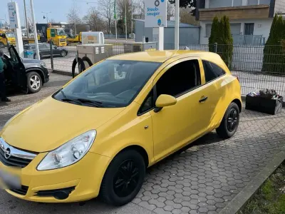Gebraucht Opel Corsa 60 PS (44 kW) 2009 Gelb Kleinwagen