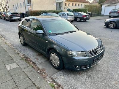 Second-hand Audi A3 Sport 102 CP (75 kW) 2004 Negru Hatchback