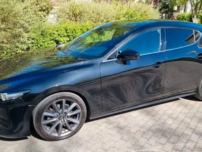 Usata Mazda 3 Selection 122 CV (89 kW) 2021 Nero Berlina