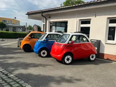 Gebraucht Micro Microlino 12 kW (17 PS) 2025 Rot Kleinwagen