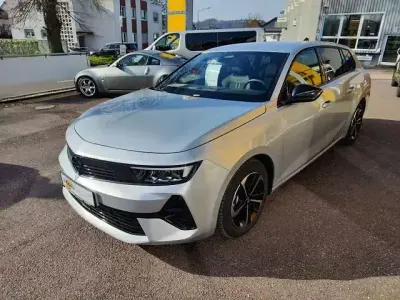 Gebraucht Opel Astra 131 PS (96 kW) 2025 Silber Kleinwagen
