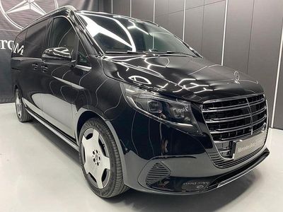 Schwarz Gebraucht 2025 Mercedes V300 Exclusive Van / Kleinbus | 102.000 €