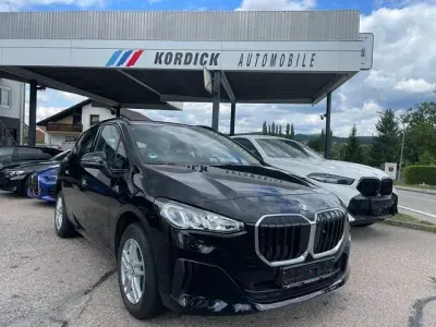 Gebraucht BMW 216 Active Tourer 122 PS (89 kW) 2025 Schwarz Van / Kleinbus