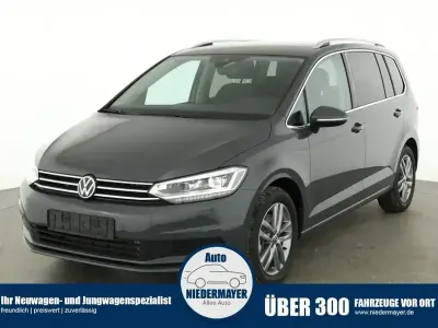 Neu VW Touran Comfortline 150 PS (110 kW) 2026 Delfingrau metallic Van / Kleinbus