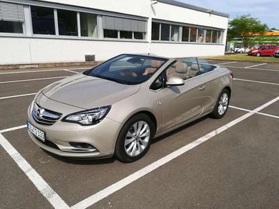 Second-hand Opel Cascada 140 CP (102 kW) 2015 Bej Cabrio