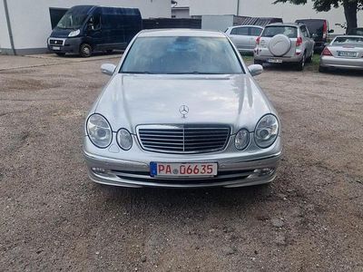 Usata Mercedes E320 Avantgarde 224 CV (164 kW) 2003 Grigio Berlina