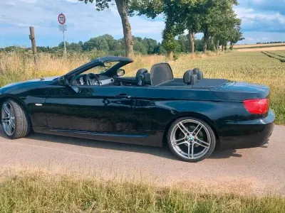 Gebraucht BMW 320 Cabriolet M Sport 184 PS (135 kW) 2012 Schwarz Cabrio