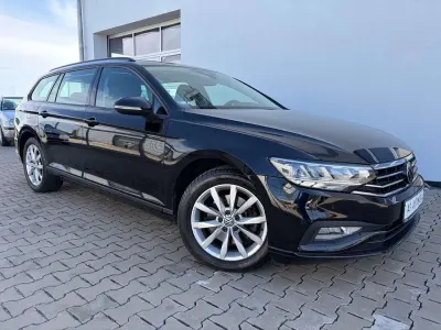 Gebraucht VW Passat Basis 150 PS (110 kW) 2020 Deep black perleffekt Kombi
