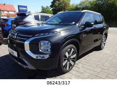 Gebraucht Mitsubishi Outlander P-HEV Top 306 PS (225 kW) 2026 Schwarz SUV