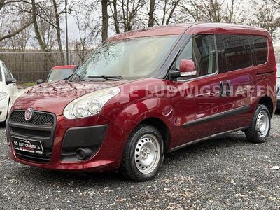 Rot Gebraucht 2011 Fiat Doblò Van / Kleinbus | 5.499 € (Teuer)