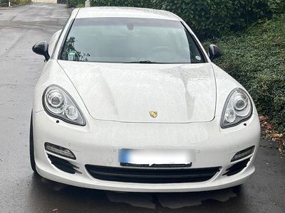Porsche Panamera 4S