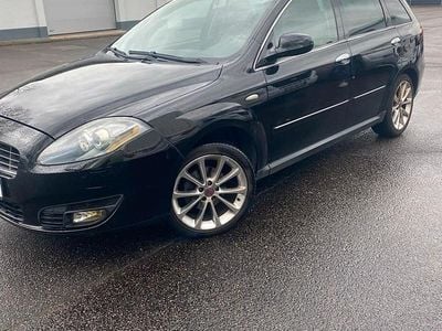 Gebraucht Fiat Croma 160 PS (117 kW) 2009 Schwarz Kombi