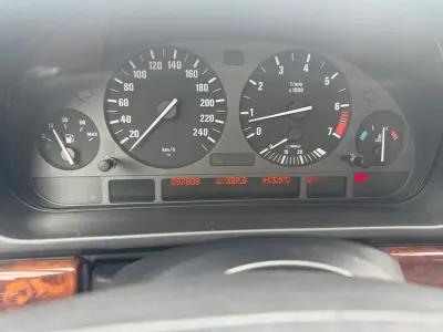 Gebraucht BMW 520 150 PS (110 kW) 1999 Silber Limousine