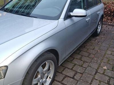 Silber Gebraucht 2010 Audi A4 Ambiente Kombi | 7.700 € (Fairer Preis)