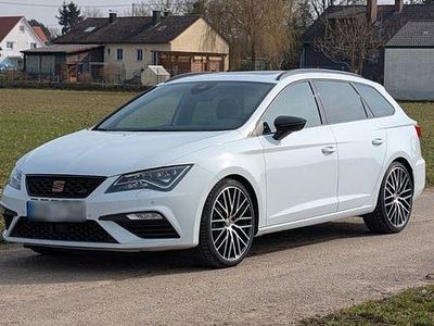 Gebraucht Seat Leon 4Drive 300 PS (220 kW) 2019 Weiß Limousine
