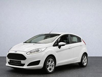 Gebraucht Ford Fiesta Trend 101 PS (74 kW) 2016 Weiß Kleinwagen