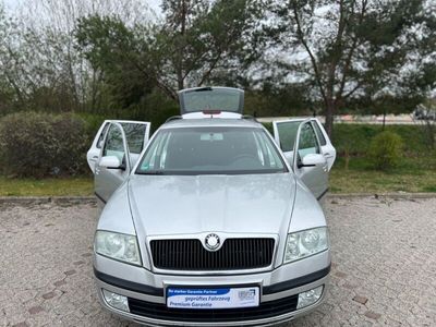 gebraucht Skoda Octavia Combi 2.0 TDI PD Ambiente TÜV 06/2025